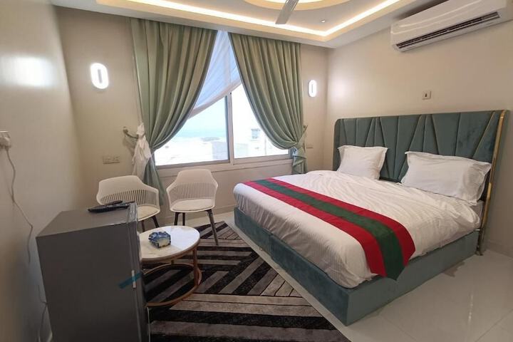 Room 8 of 20