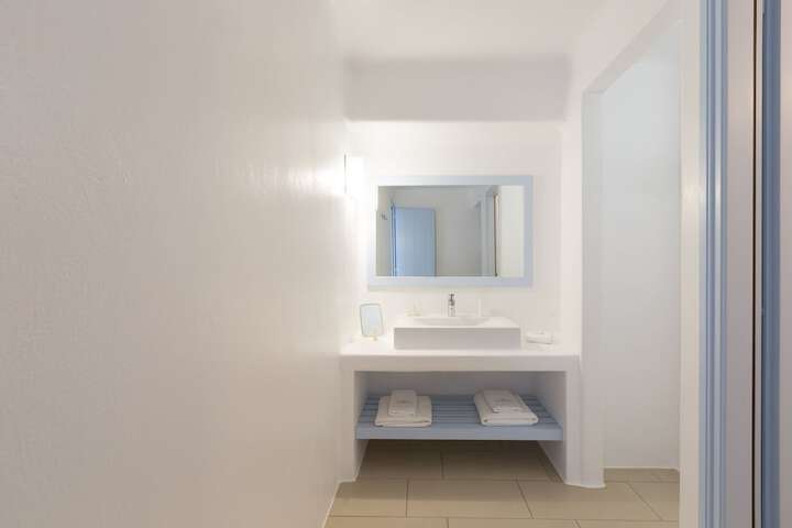 Room 72 of 120