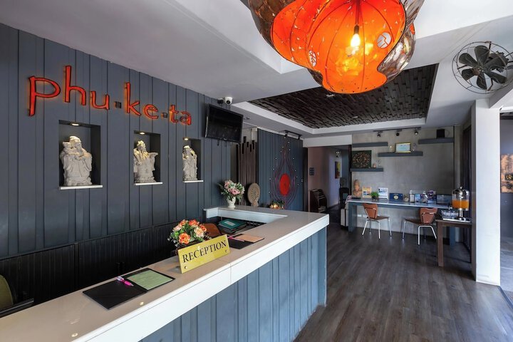 Guest Lobby