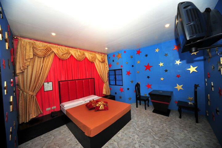 Room 8 of 45