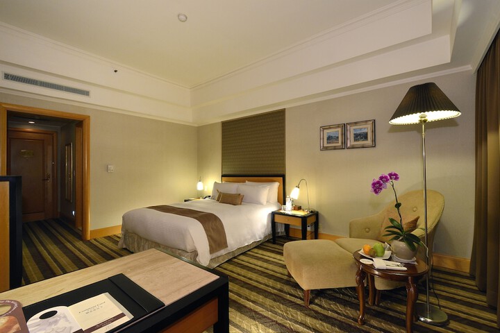 Room 8 of 44