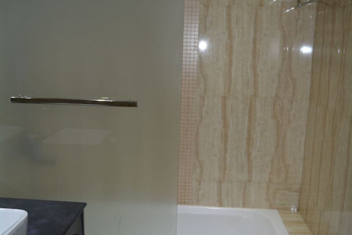 Room 18 of 62