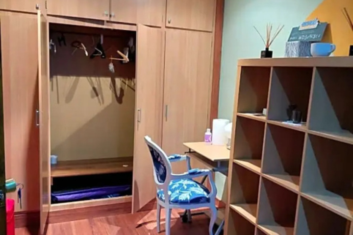 Room 4 of 14