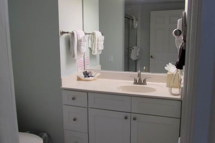 Room 185 of 229