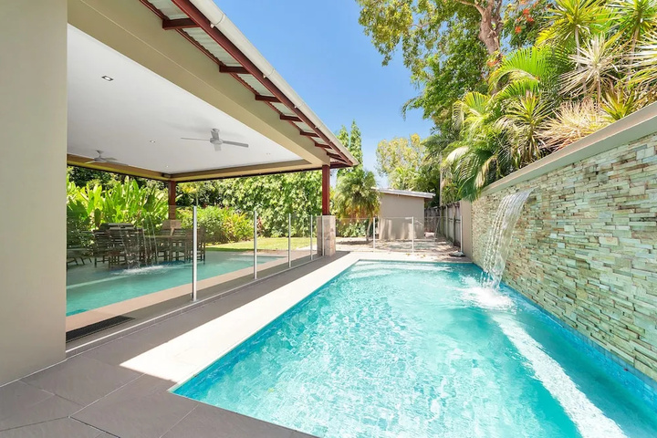 Pool 13 of 22