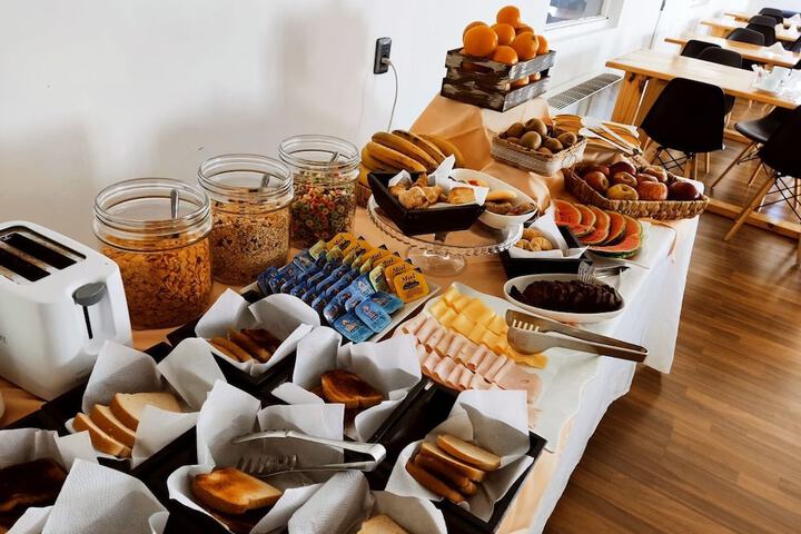Breakfast/Coffee Service 19 of 23
