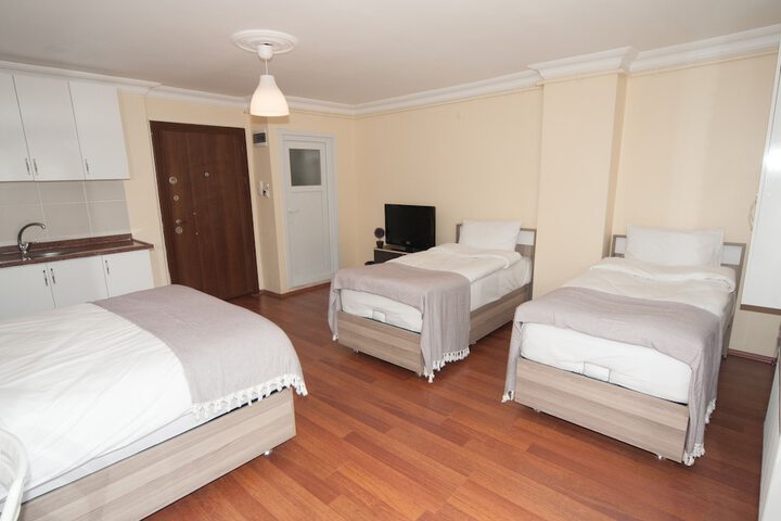 Room 18 of 27