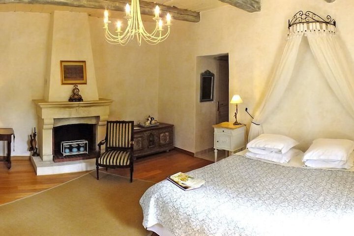Room 4 of 35