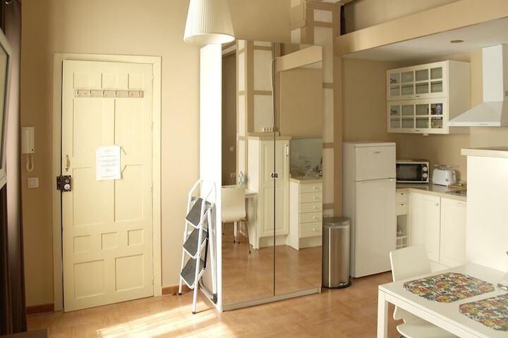 Room 16 of 39