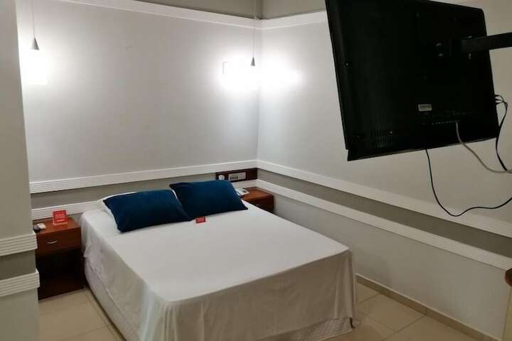 Room 12 of 23