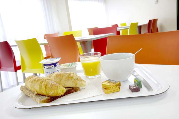 Breakfast/Coffee Service 30 of 50