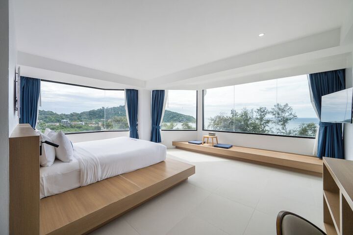 Room 15 of 106