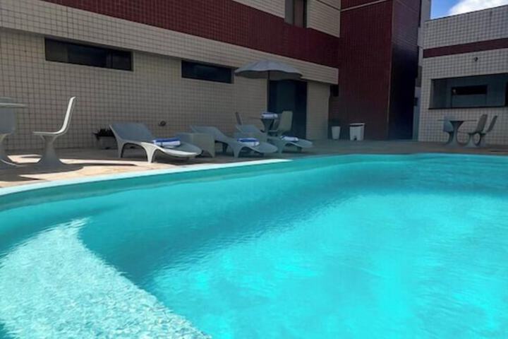 Pool 40 of 52