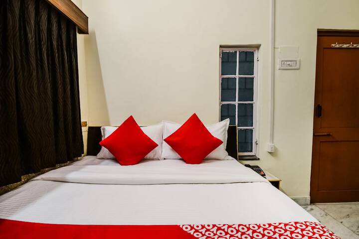 Room 15 of 34