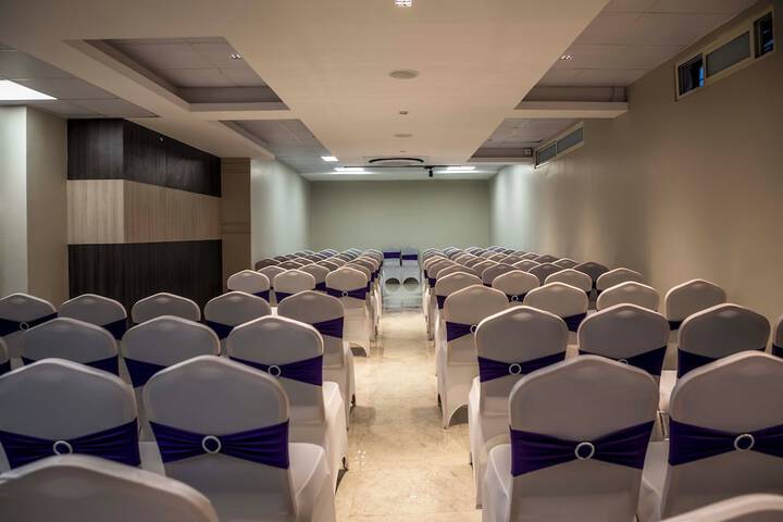 Ballroom/Hall 37 of 49