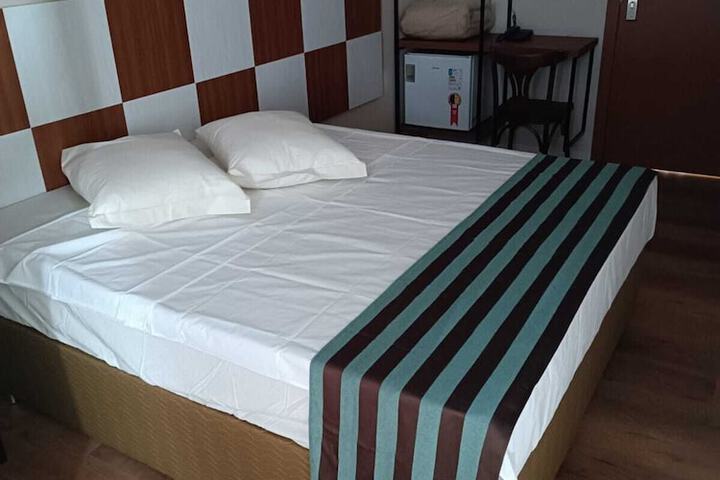 Room 4 of 13