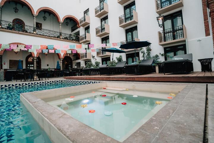 Pools & Facilities