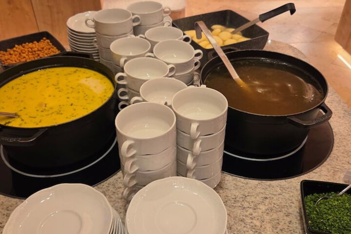 Dining 58 of 101