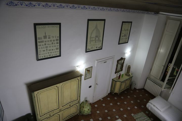Room 22 of 35
