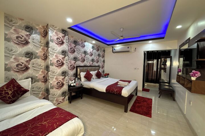 Room 18 of 111