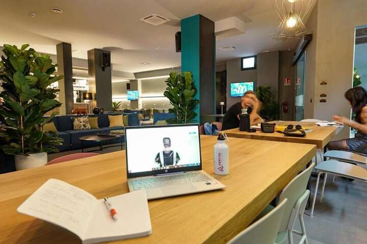 Business Center 34 of 37
