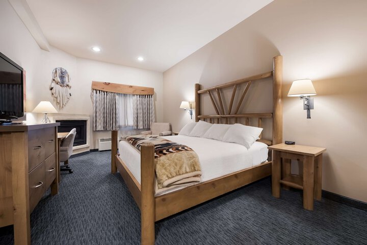 Room 11 of 65