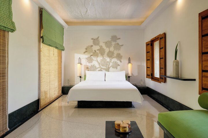 Room 37 of 194
