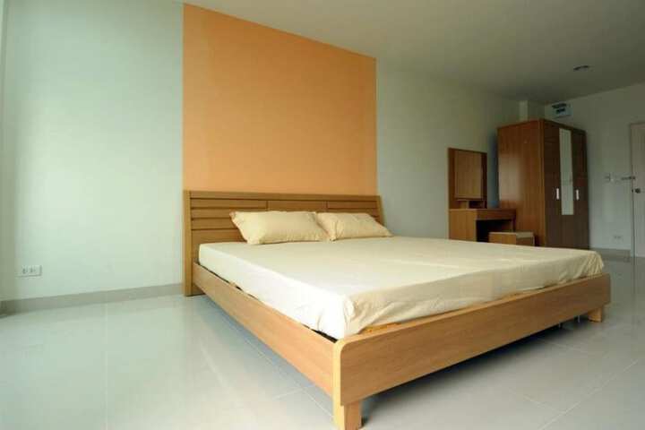 Room 6 of 23