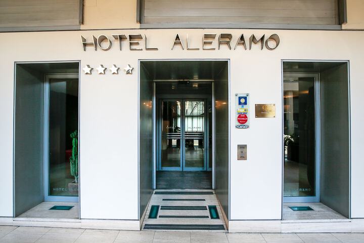 Hotel 40 of 44