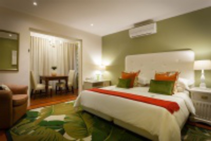 Room 390 of 432