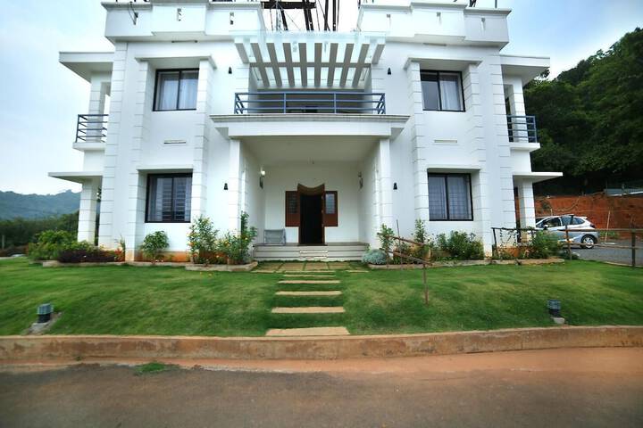 Hotel 2 of 12