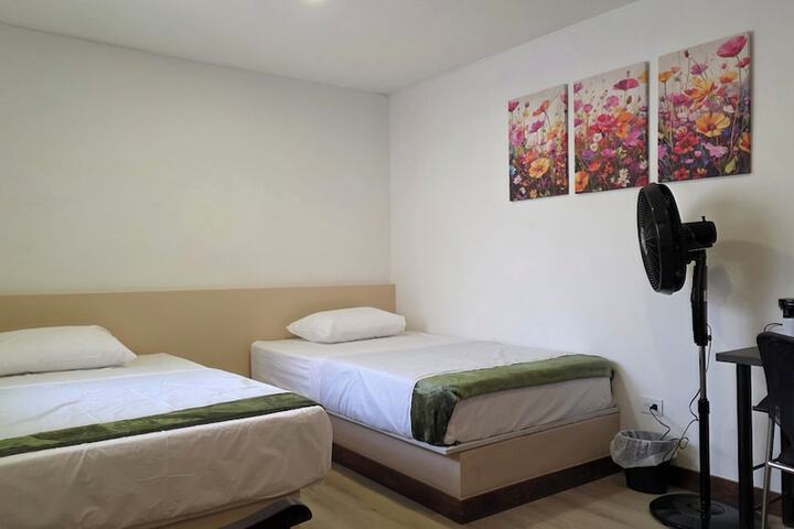 Room 5 of 44