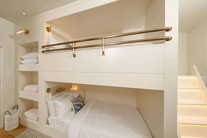 Room 64 of 113