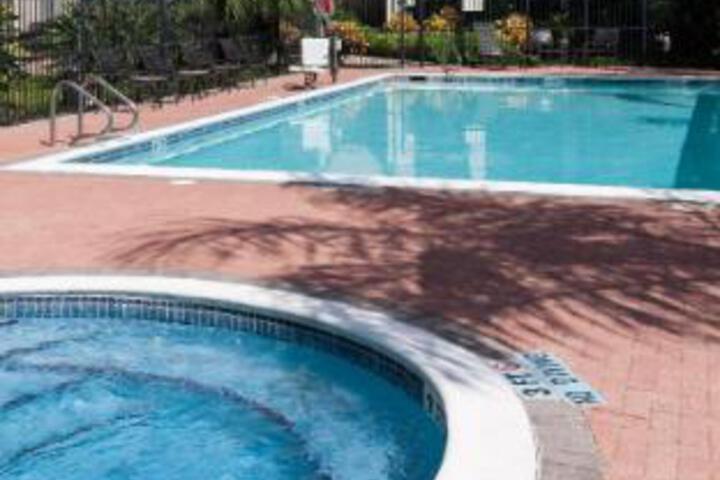 Pool 26 of 33