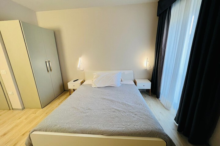 Room 7 of 64