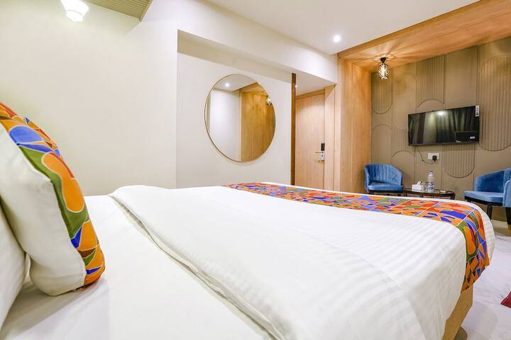 Room 12 of 46