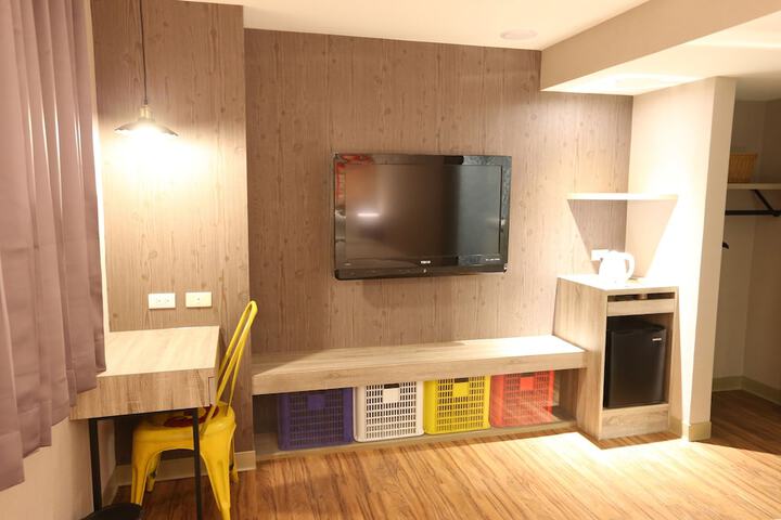 Room 3 of 50