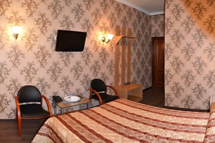 Room 19 of 28