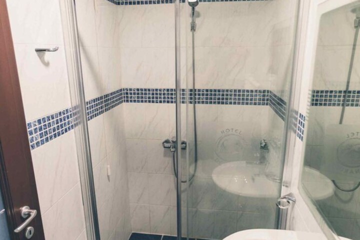 Clean Restrooms