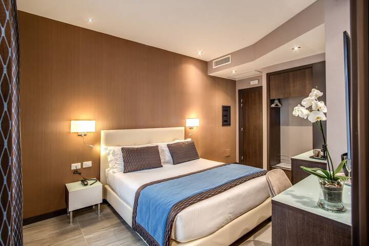 Room 13 of 29