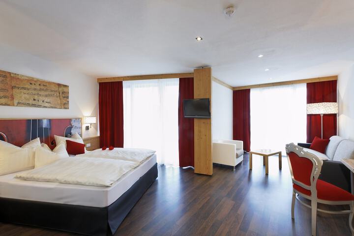 Room 34 of 111
