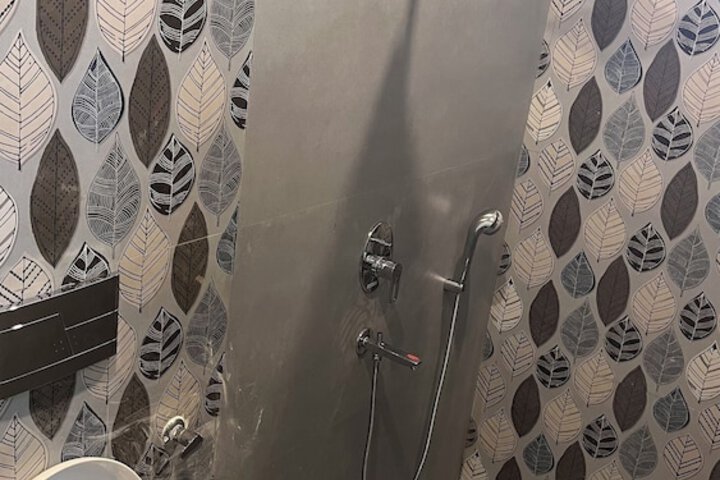 Room 71 of 82