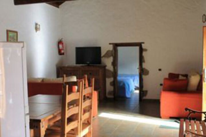 Photo of House in Sta. María de Guía Gran Canarias 102571 by MO Rentals