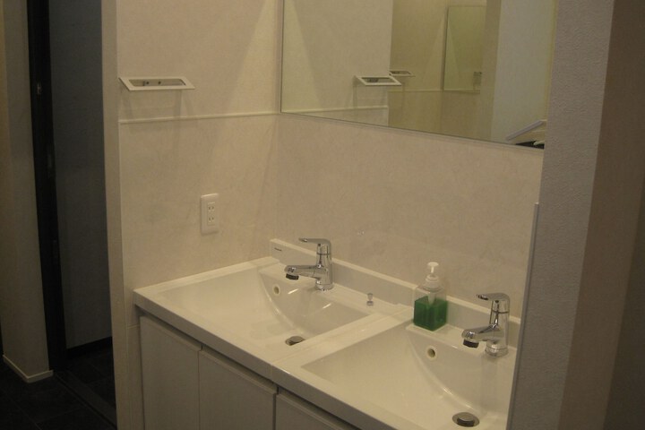Room 16 of 26