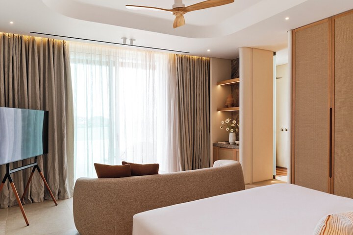 Room 47 of 148