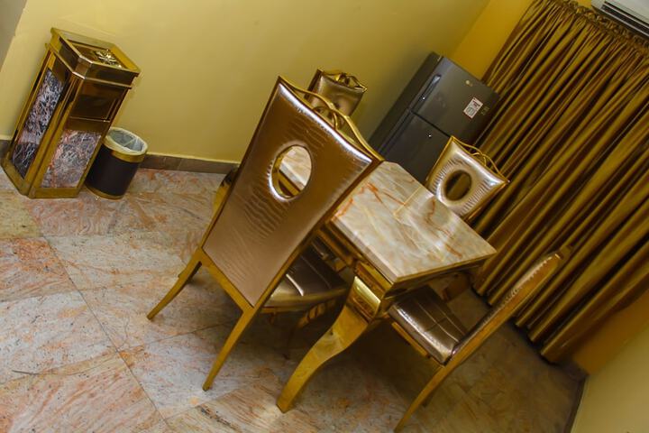 Room 12 of 49