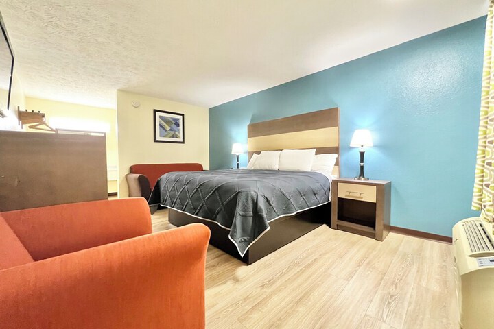 Room 17 of 47