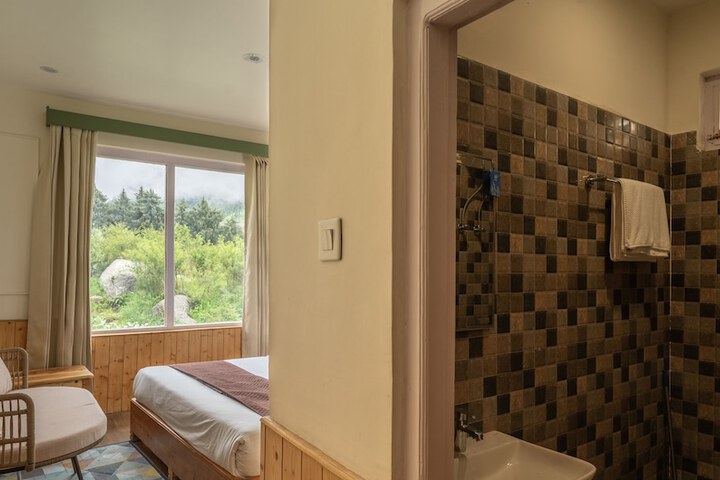 Room 4 of 39