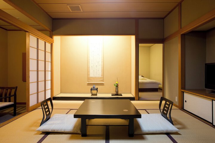 Room 5 of 47