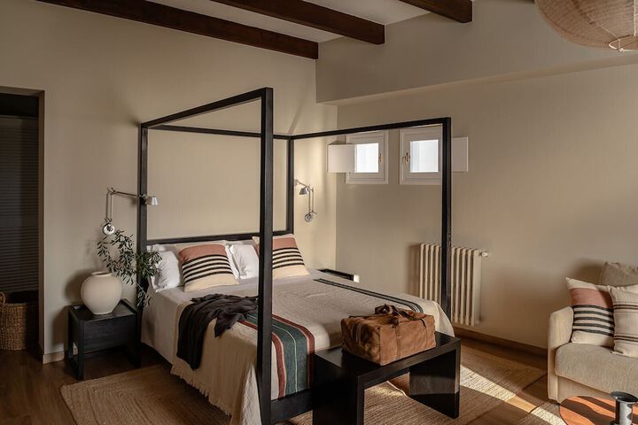 Room 42 of 73